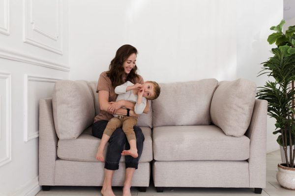 KUBE Loveseat